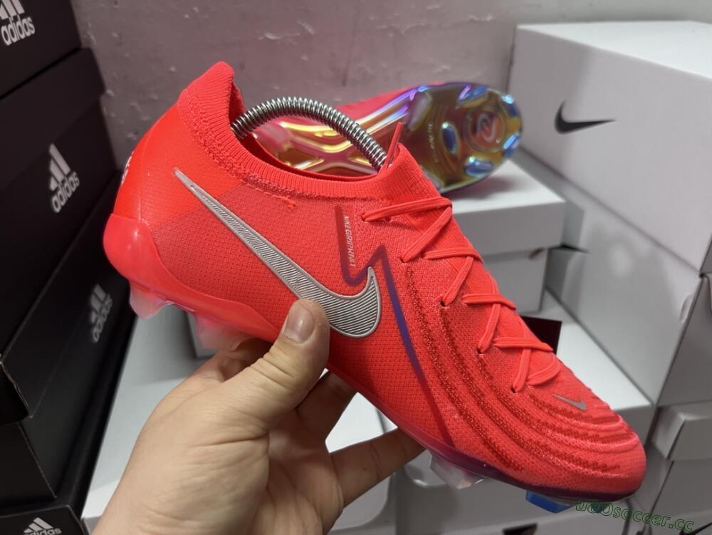 Men's Nike Phantom Luna Elite FG Firm Ground Low-Tops Football Boots - Red/Blue/Gold