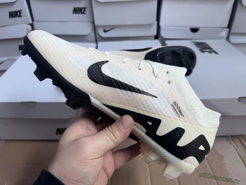 Unisex Nike Air Zoom Mercurial Vapor 15 Elite FG Firm Ground Low-Tops Football Boots - Beige/Black
