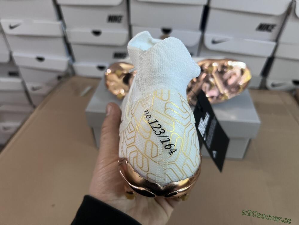 Men's Nike Phantom GX Elite DF Link United Golden Pack FG Firm Ground High-Tops Football Boots - White/Metallic Gold/Black