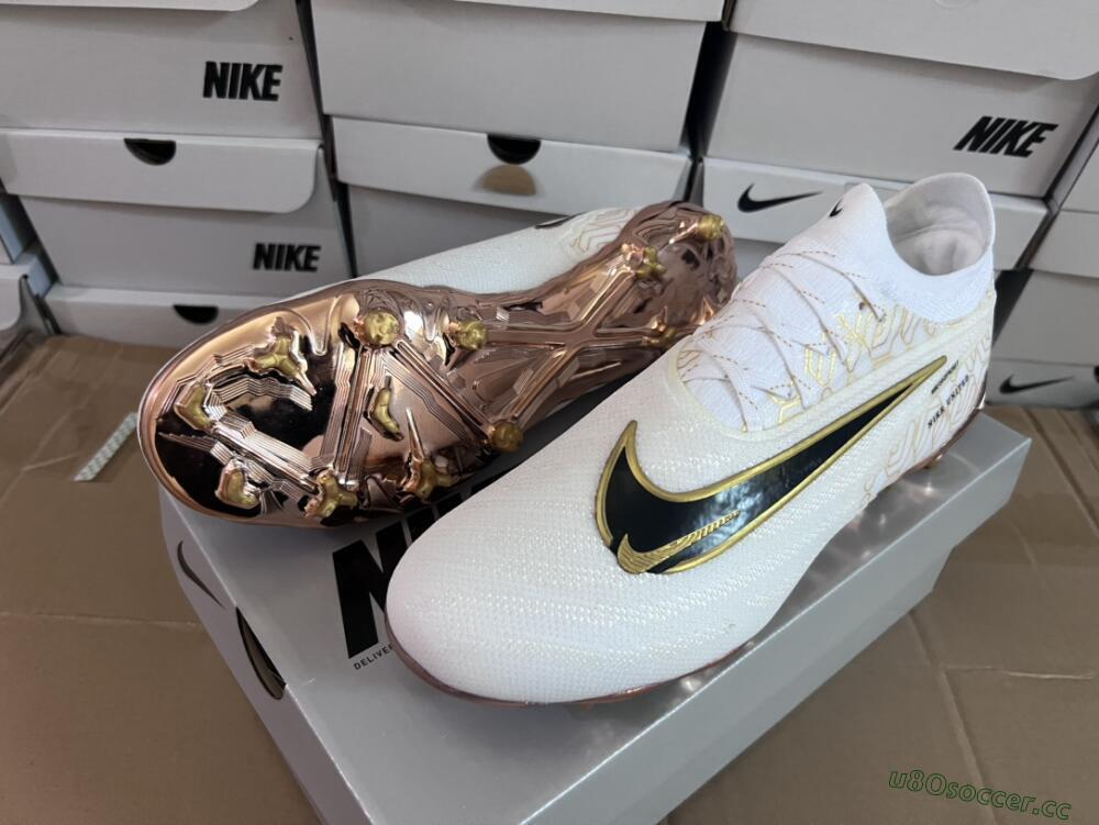 Men's Nike Phantom GX Elite United Golden Pack FG Firm Ground Low-Tops Football Boots - White/Metallic Gold/Black