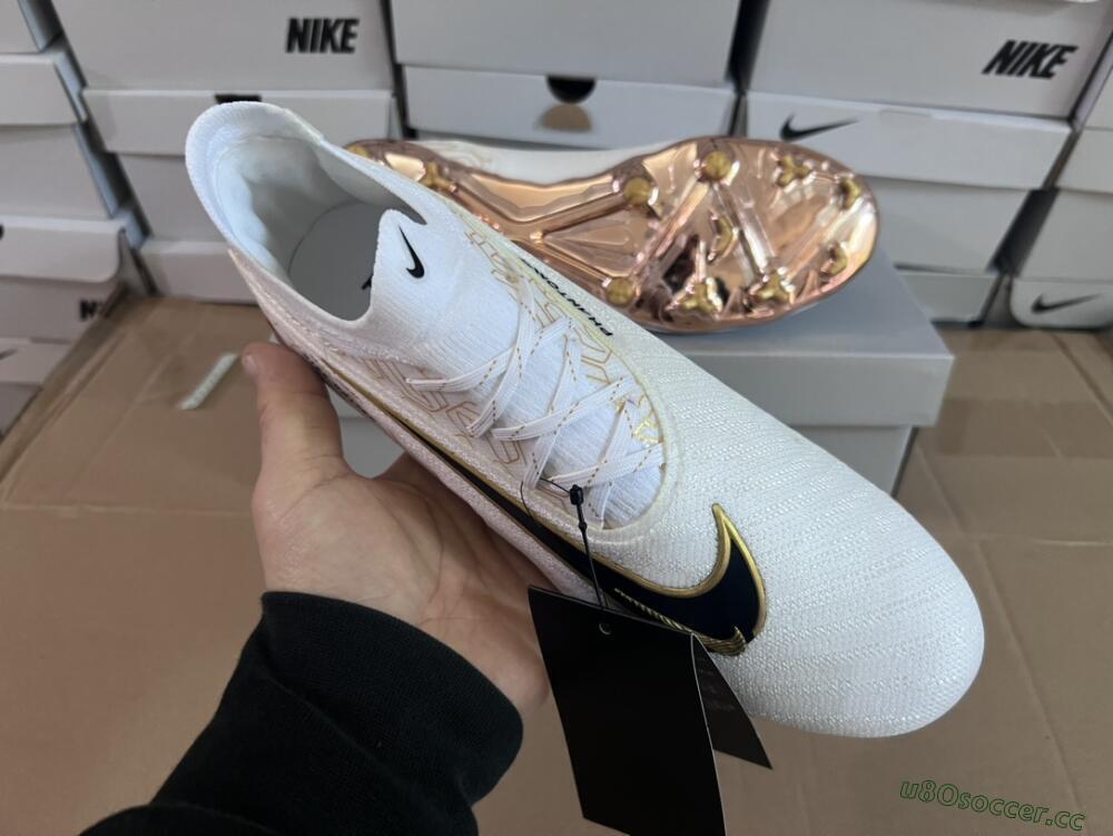 Men's Nike Phantom GX Elite United Golden Pack FG Firm Ground Low-Tops Football Boots - White/Metallic Gold/Black