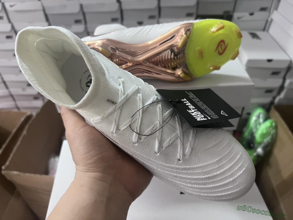 Unisex Nike Phantom Luna Elite NU FG Firm Ground High-Tops Football Boots - White/Black/Gold