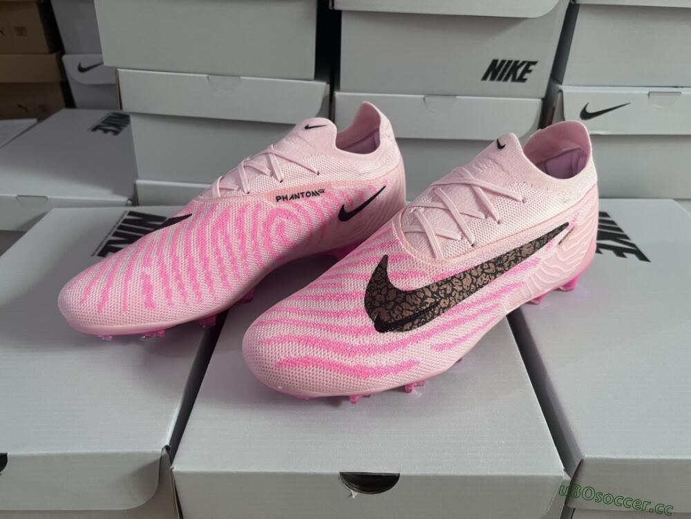 Unisex Nike Phantom GX Elite FG Firm Ground Low-Tops Football Boots - Pink/Black/Gold