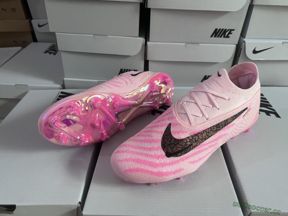 Unisex Nike Phantom GX Elite FG Firm Ground Low-Tops Football Boots - Pink/Black/Gold