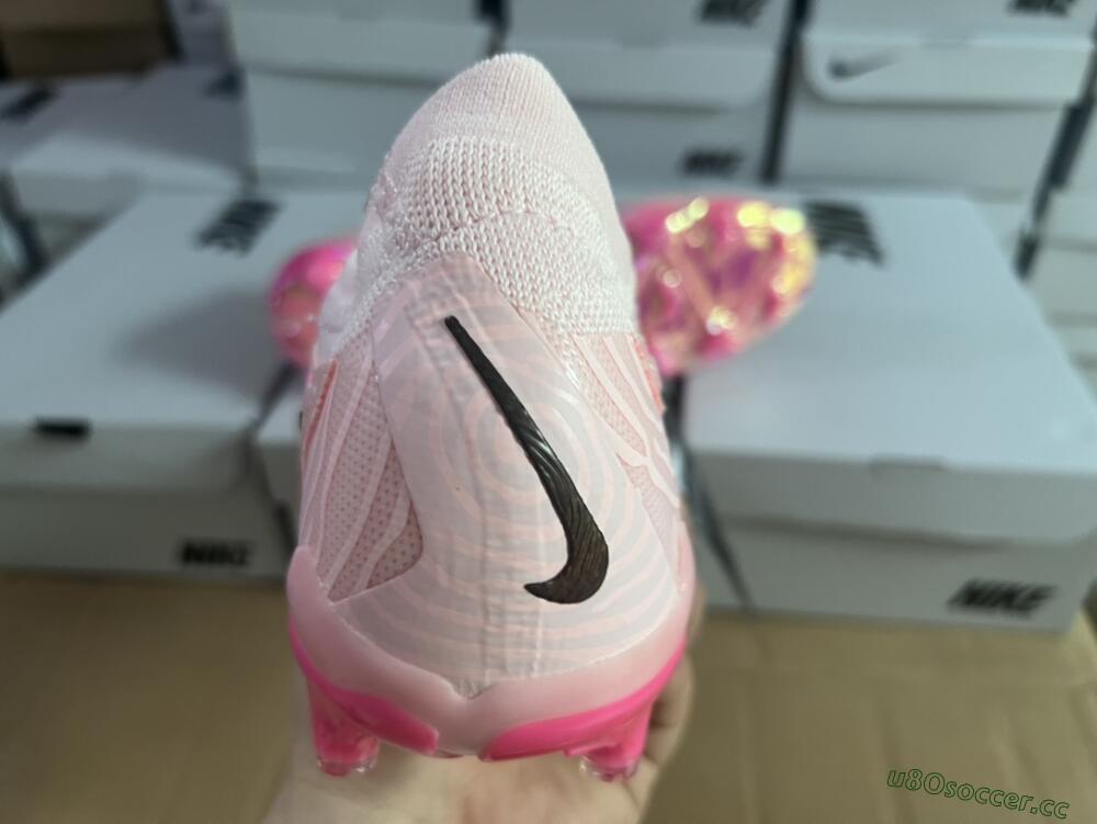 Unisex Nike Phantom GX Elite FG Firm Ground Low-Tops Football Boots - Pink/Black/Gold