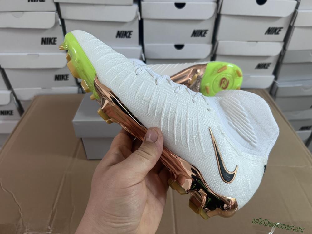 Men's Nike Phantom Luna Elite NU FG Firm Ground High-Tops Football Boots - White/Gold/Black