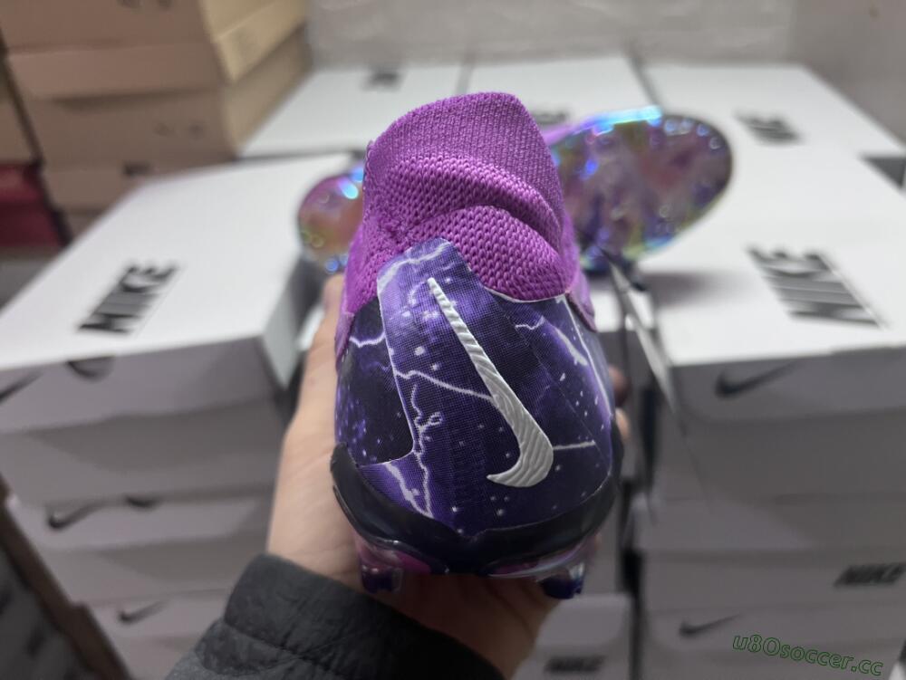 Men's Nike Phantom GX Elite FG Firm Ground Low-Tops Football Boots - Purple/Black/White/Gold