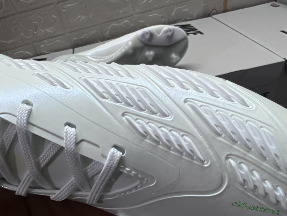 Men's Adidas Predator Accuracy.1 FG Firm Ground Low-Tops Football Boots - White/Beige