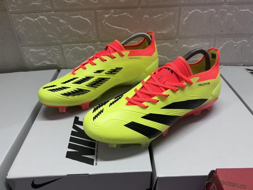 Men's Adidas Predator Accuracy.1 FG Firm Ground Low-Tops Football Boots - Green/Red/Black
