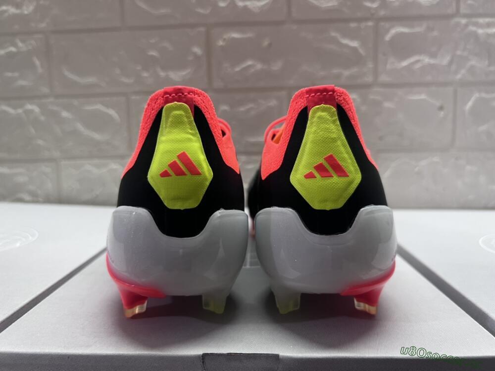 Men's Adidas Predator Accuracy.1 FG Firm Ground Low-Tops Football Boots - Black/White/Red