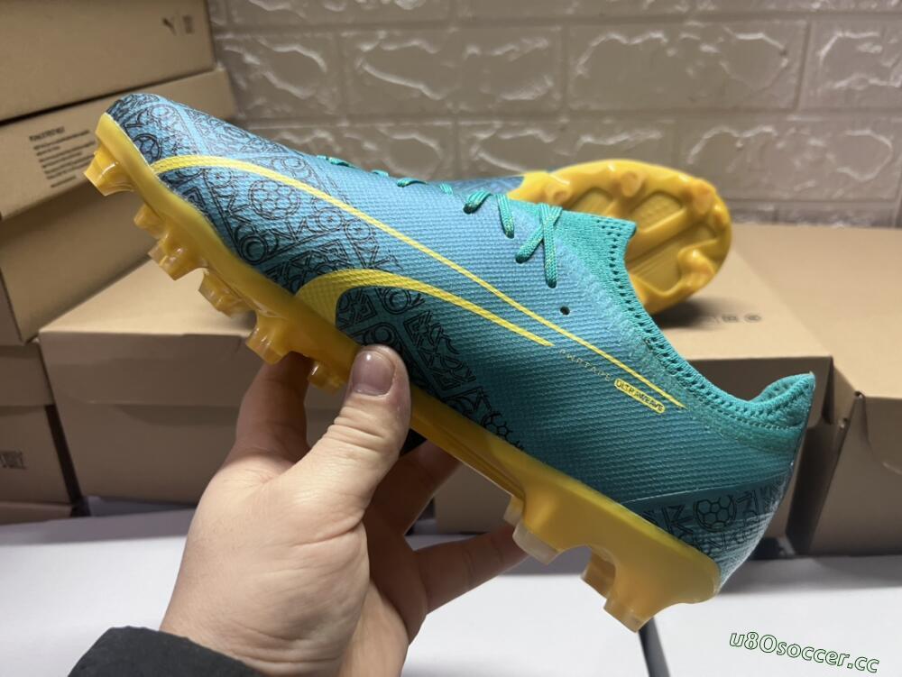Men's Puma Ultra Ultimate FG Firm Ground Low-Tops Football Boots - Jade/White/Yellow