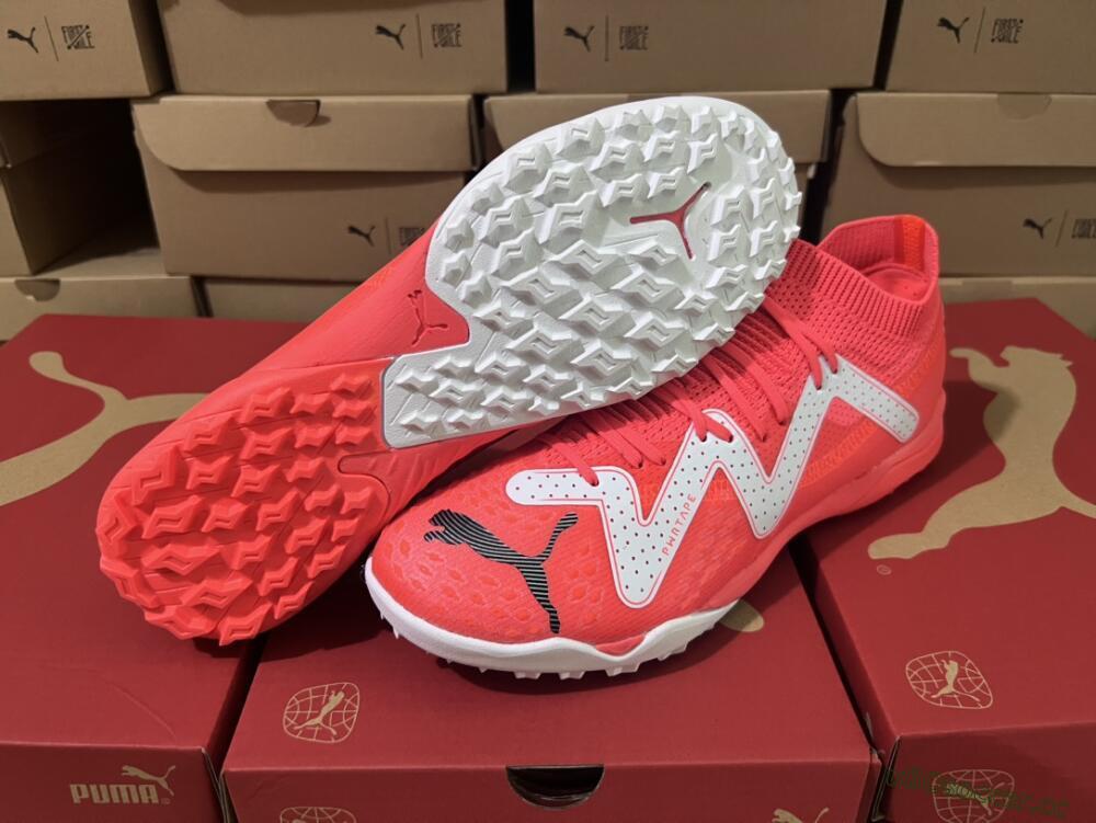 Men's Puma Future Ultimate TF Artificial Turf Low-Tops Football Shoes - Red/White/Black