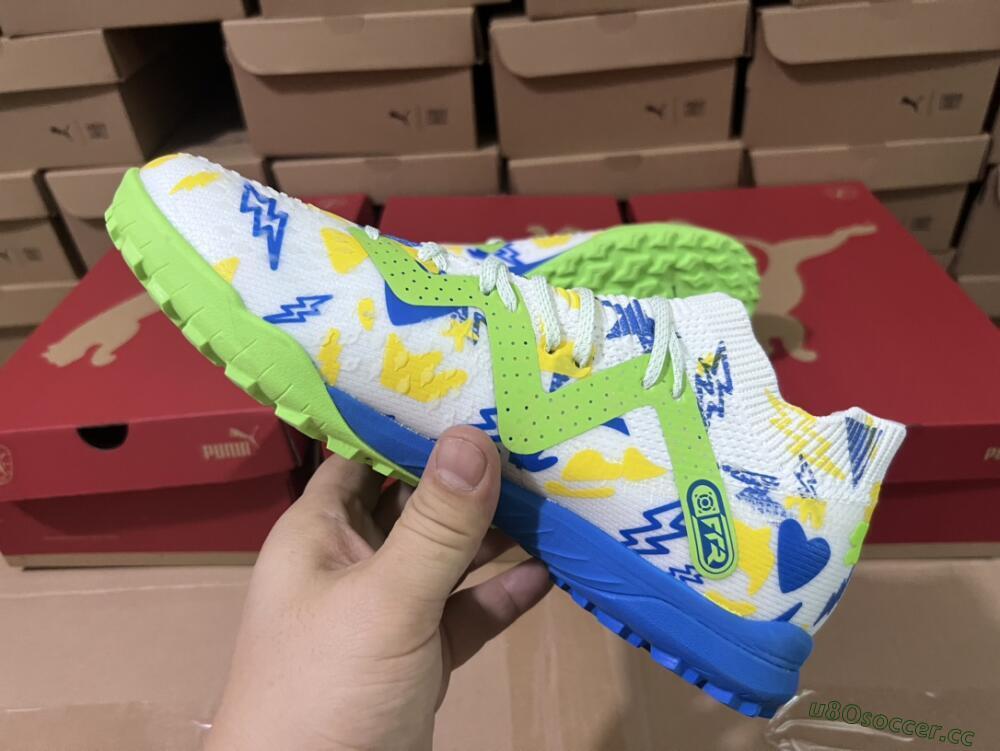Men's Puma Future Ultimate TF Artificial Turf Low-Tops Football Shoes - White/Blue/Yellow/Green