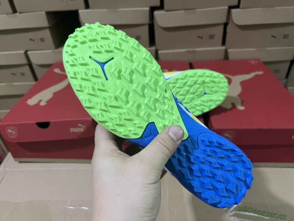 Men's Puma Future Ultimate TF Artificial Turf Low-Tops Football Shoes - White/Blue/Yellow/Green