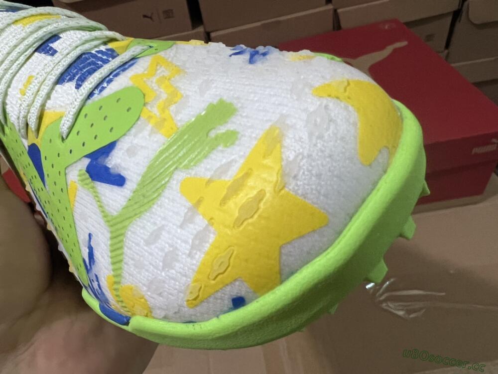 Men's Puma Future Ultimate TF Artificial Turf Low-Tops Football Shoes - White/Blue/Yellow/Green