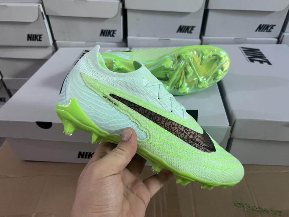 Unisex Nike Phantom GX Elite FG Firm Ground Low-Tops Football Boots - Green/Black/Gold