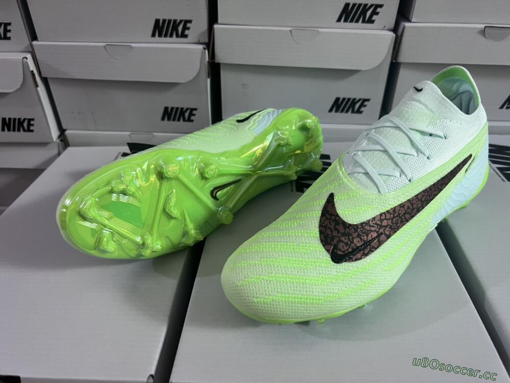 Unisex Nike Phantom GX Elite FG Firm Ground Low-Tops Football Boots - Green/Black/Gold