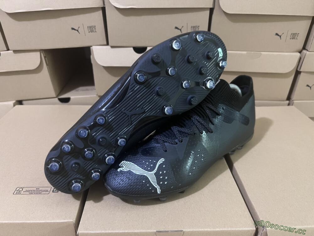 Men's Puma Future Ultimate AG Artificial Grass Low-Tops Football Boots - Black/White