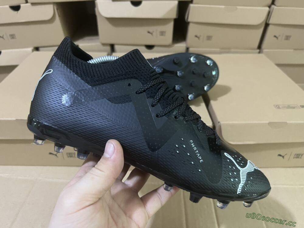 Men's Puma Future Ultimate AG Artificial Grass Low-Tops Football Boots - Black/White