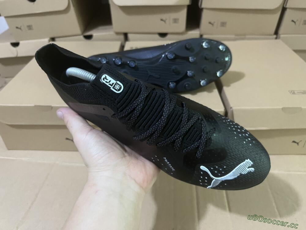 Men's Puma Future Ultimate AG Artificial Grass Low-Tops Football Boots - Black/White