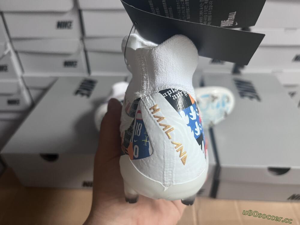 Men's Harry Kane x Nike Phantom GX DF Elite FG Firm Ground Low-Tops Football Boots - White/Gold/Blue