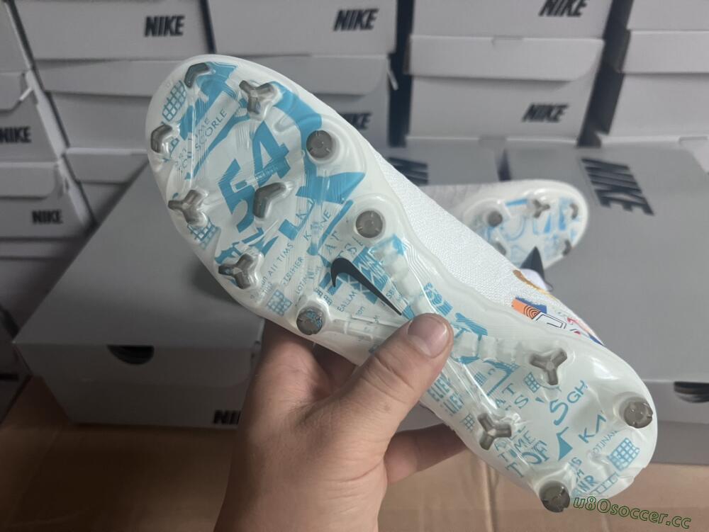 Men's Harry Kane x Nike Phantom GX DF Elite FG Firm Ground Low-Tops Football Boots - White/Gold/Blue