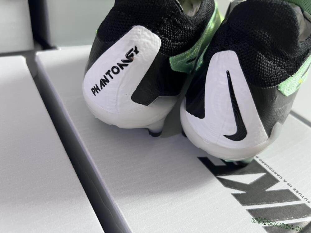 Unisex Nike Phantom GX Elite FG Firm Ground Low-Tops Football Boots - Green/Black