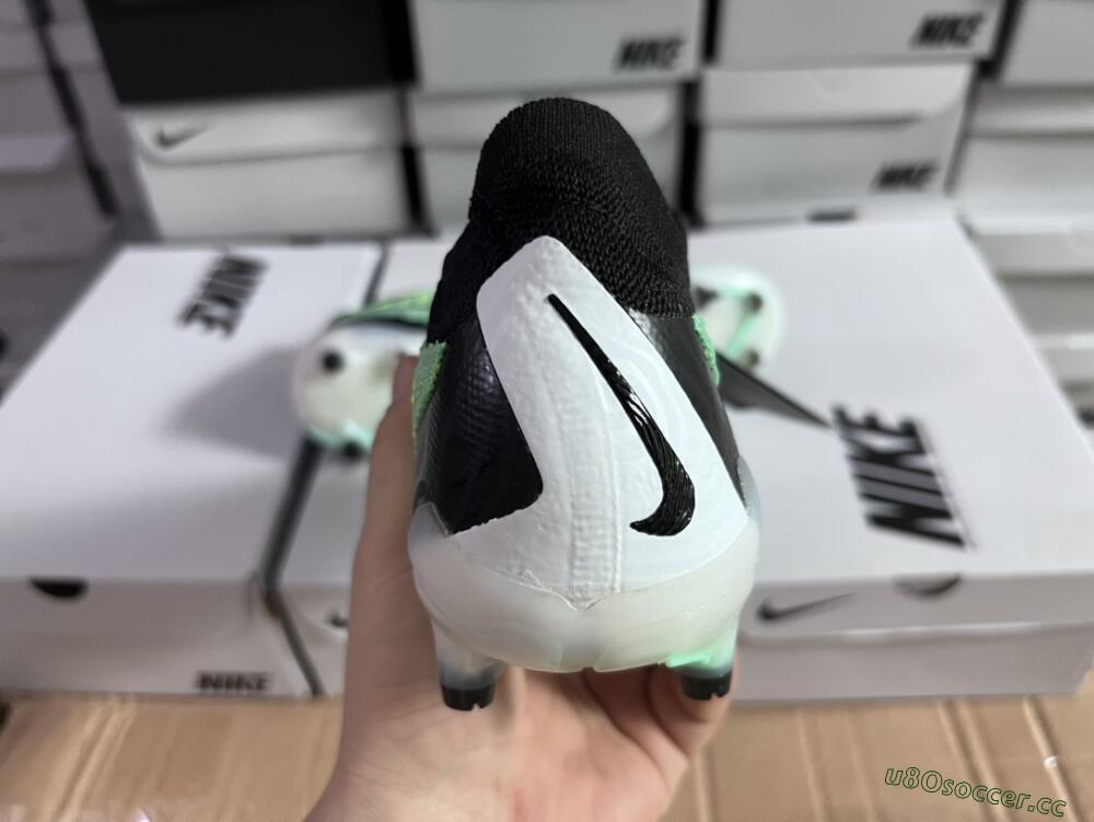 Unisex Nike Phantom GX Elite FG Firm Ground Low-Tops Football Boots - Green/Black
