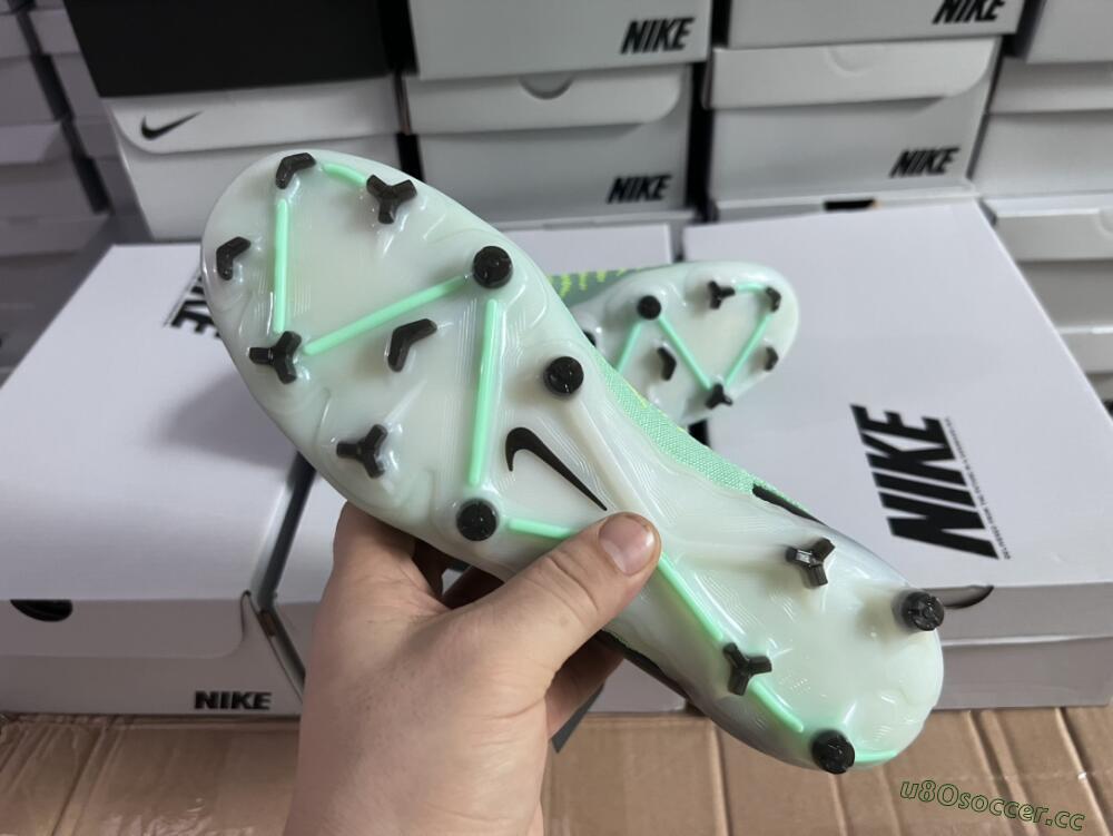 Unisex Nike Phantom GX Elite FG Firm Ground Low-Tops Football Boots - Green/Black