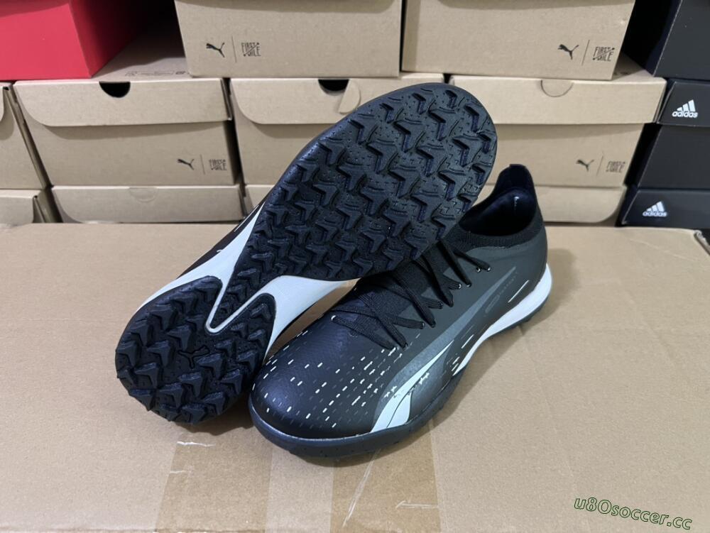 Men's Puma Ultra Ultimate TF Artificial Turf Low-Tops Football Shoes - Black/White