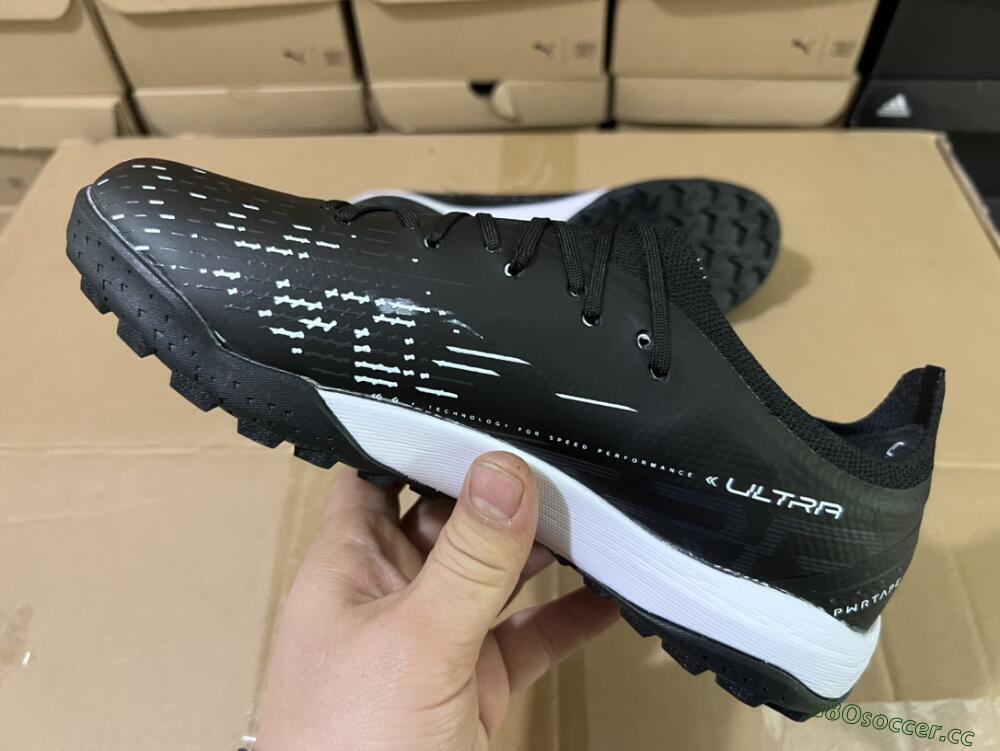 Men's Puma Ultra Ultimate TF Artificial Turf Low-Tops Football Shoes - Black/White
