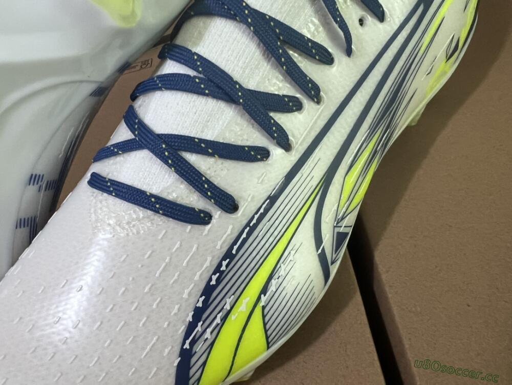 Men's Puma Ultra Ultimate FG Firm Ground Low-Tops Football Boots - White/Blue/Green