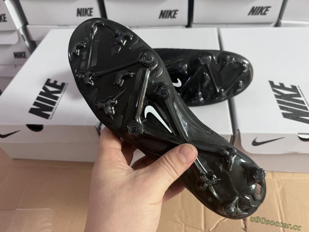 Unisex Nike Phantom GX Elite FG Firm Ground Low-Tops Football Boots - Black/White/Black