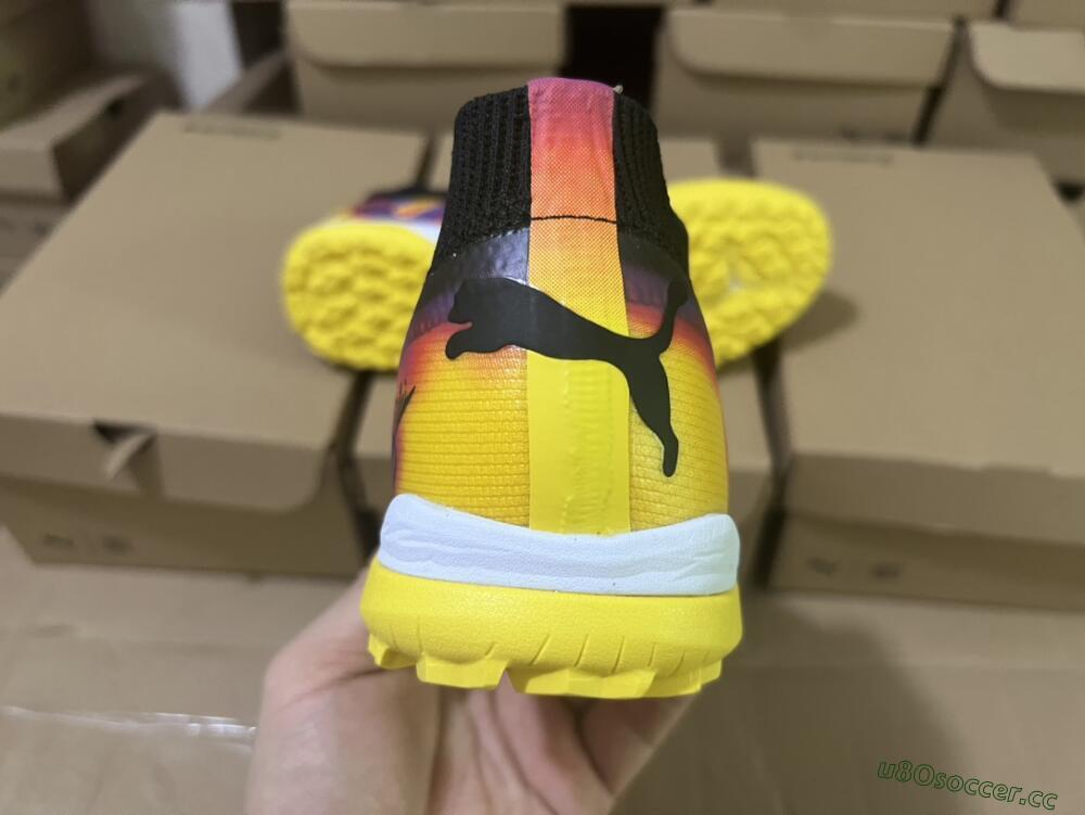 Men's Puma Future Ultimate TF Artificial Turf Low-Tops Football Shoes - Rainbow/Black