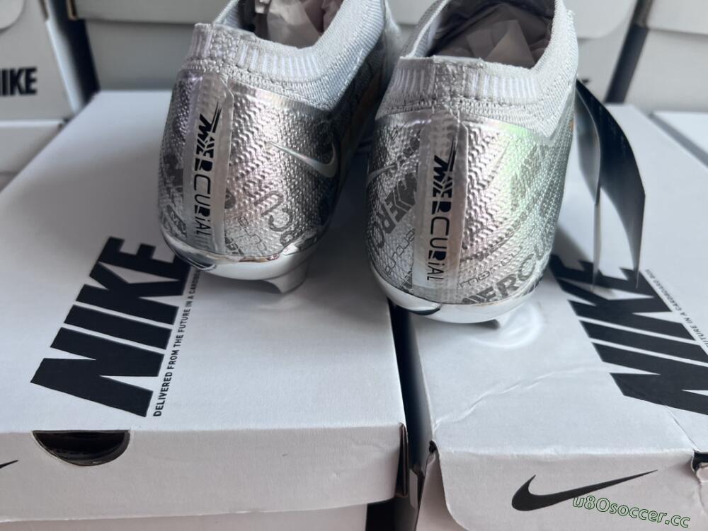 Men's Nike Air Zoom Mercurial Vapor 15 Elite FG Firm Ground Low-Tops Football Boots - Silver/Gold