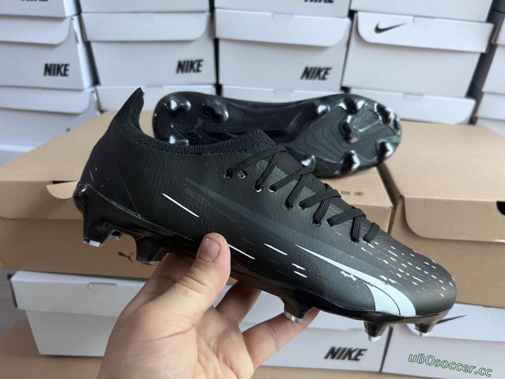 Men's Puma Ultra Ultimate FG Firm Ground Low-Tops Football Boots - Black/Whtie