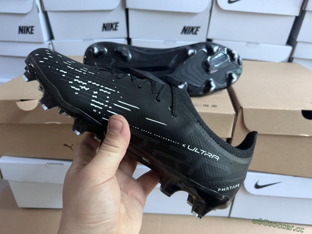 Men's Puma Ultra Ultimate FG Firm Ground Low-Tops Football Boots - Black/Whtie