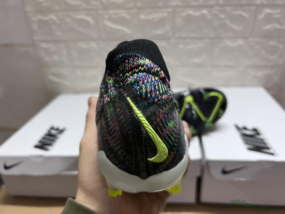 Men's Nike Phantom GX Elite FG Firm Ground Low-Tops Football Boots - Grey/Rainbow