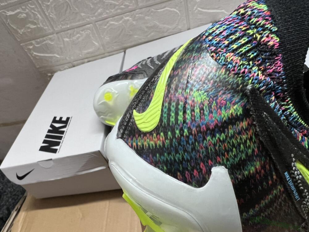 Men's Nike Phantom GX Elite FG Firm Ground Low-Tops Football Boots - Grey/Rainbow