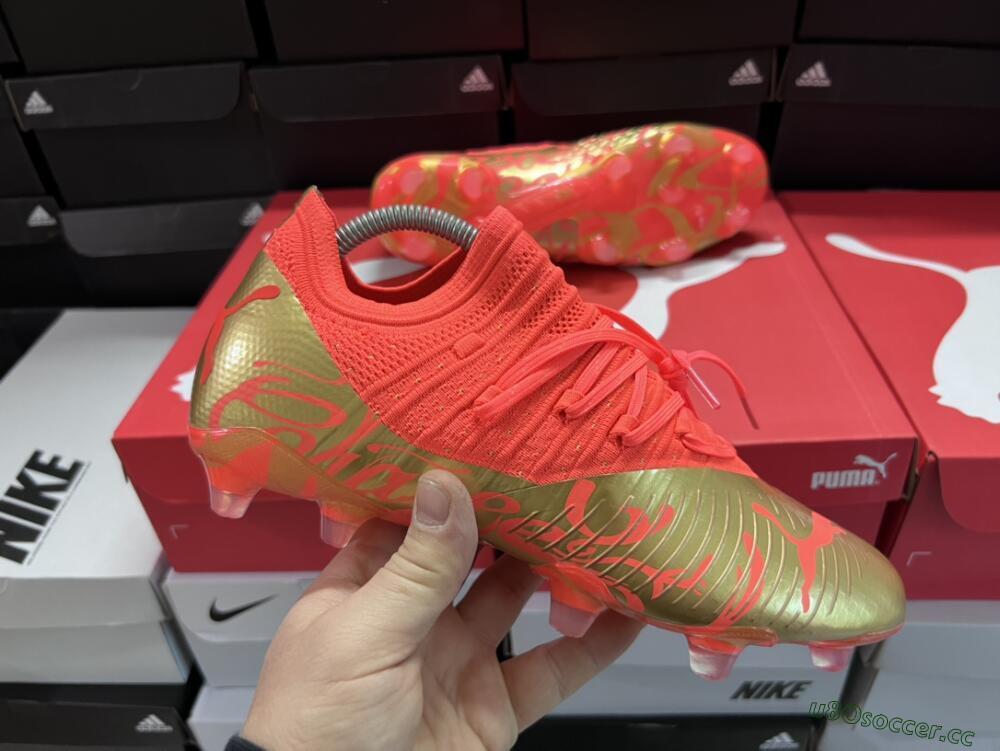 Unisex Puma Future Z 1.3 FG Firm Ground Low-Tops Football Boots - Red/Gold