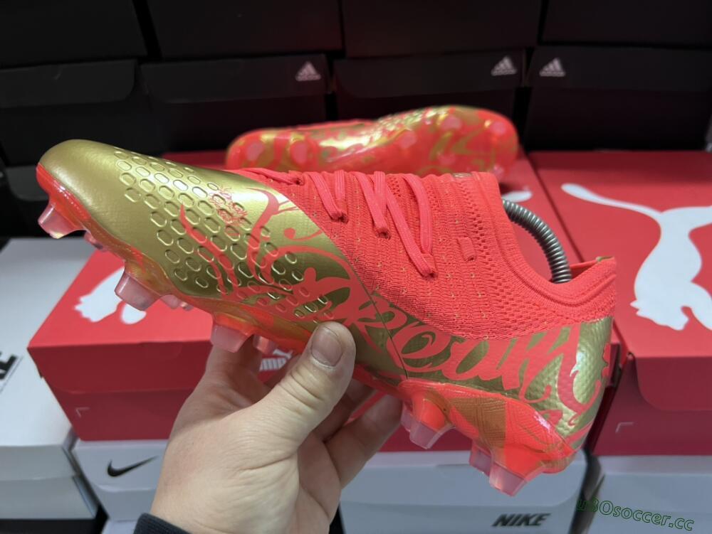 Unisex Puma Future Z 1.3 FG Firm Ground Low-Tops Football Boots - Red/Gold