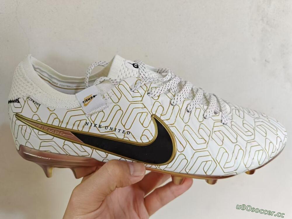 Men's Nike Tiempo Legend 10 Elite FG Firm Ground Low-Tops Football Boots - White/Gold/Black