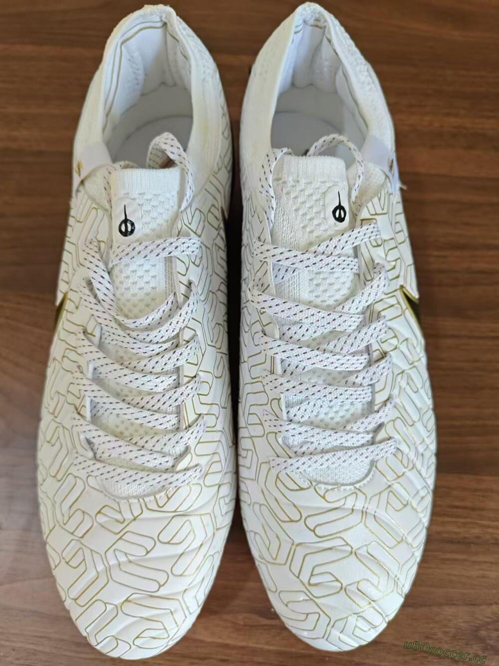 Men's Nike Tiempo Legend 10 Elite FG Firm Ground Low-Tops Football Boots - White/Gold/Black