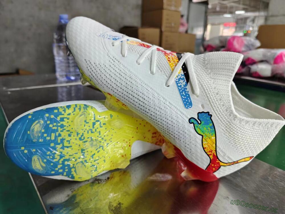 Men's Puma Future Ultimate FG Firm Ground Low-Tops Football Boots - White/Blue/Red