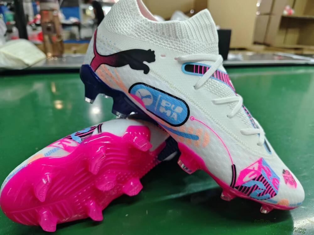Men's Puma Future Ultimate FG Firm Ground Low-Tops Football Boots - White/Blue/Black/Pink