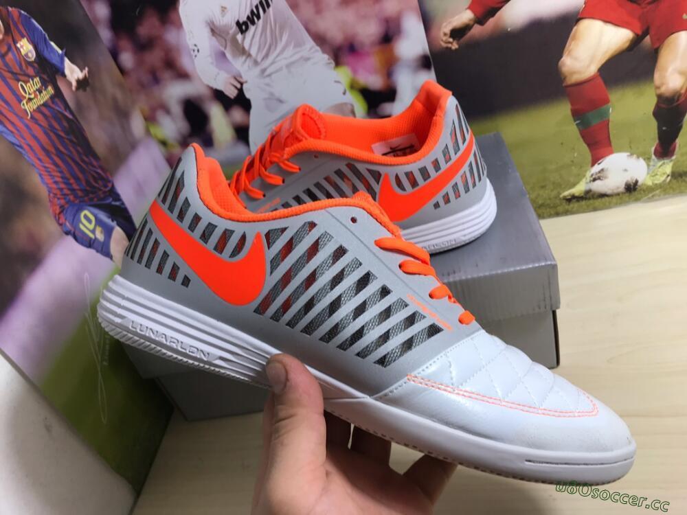 Men's Nike Lunar Gato 2 IC Indoor & Futsal Low-Tops Football Shoes - White/Grey/Orange