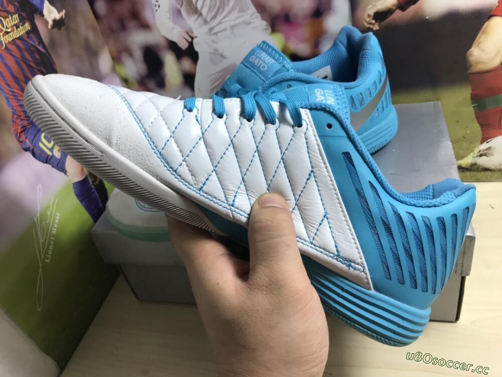 Men's Nike Lunar Gato 2 IC Indoor & Futsal Low-Tops Football Shoes - White/Blue/Silver