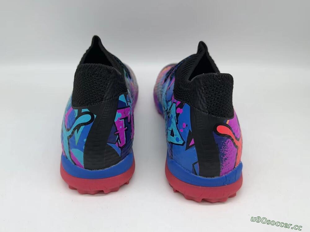 Men's Puma Future Ultimate TF Artificial Turf Low-Tops Football Shoes - Black/Pink/Blue