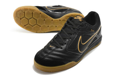 Men's Supreme x Nike SB Gato IC Indoor & Futsal Low-Tops Football Shoes - Black/Brown