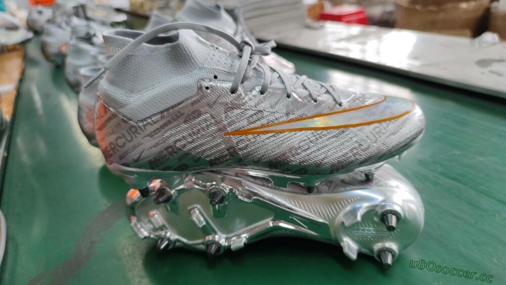 Men's Nike Air Zoom Mercurial Superfly 9 Elite SG Soft Ground High-Tops Football Boots - Silver/Gold